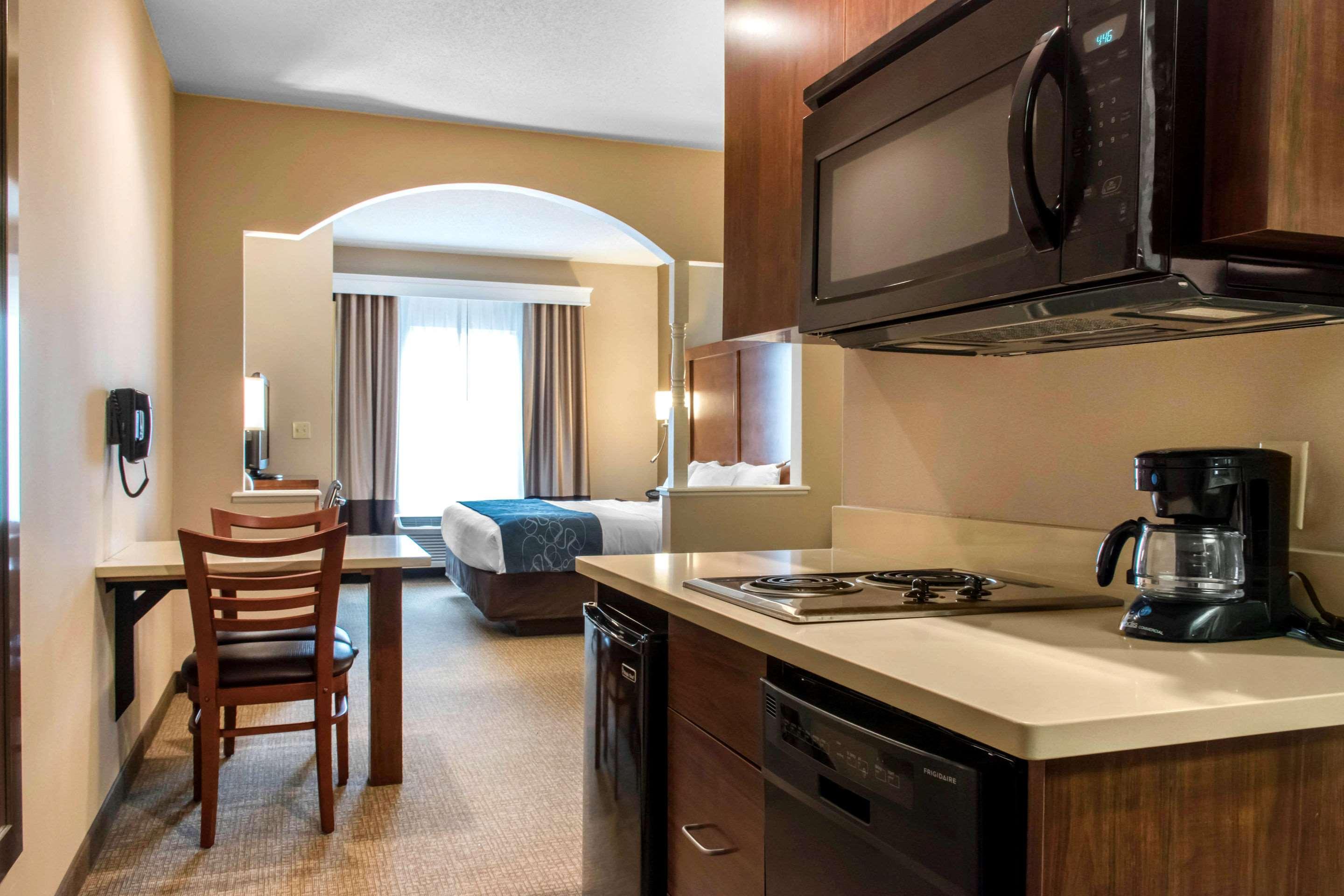 Hotel Comfort Near Montage Mountain 3*