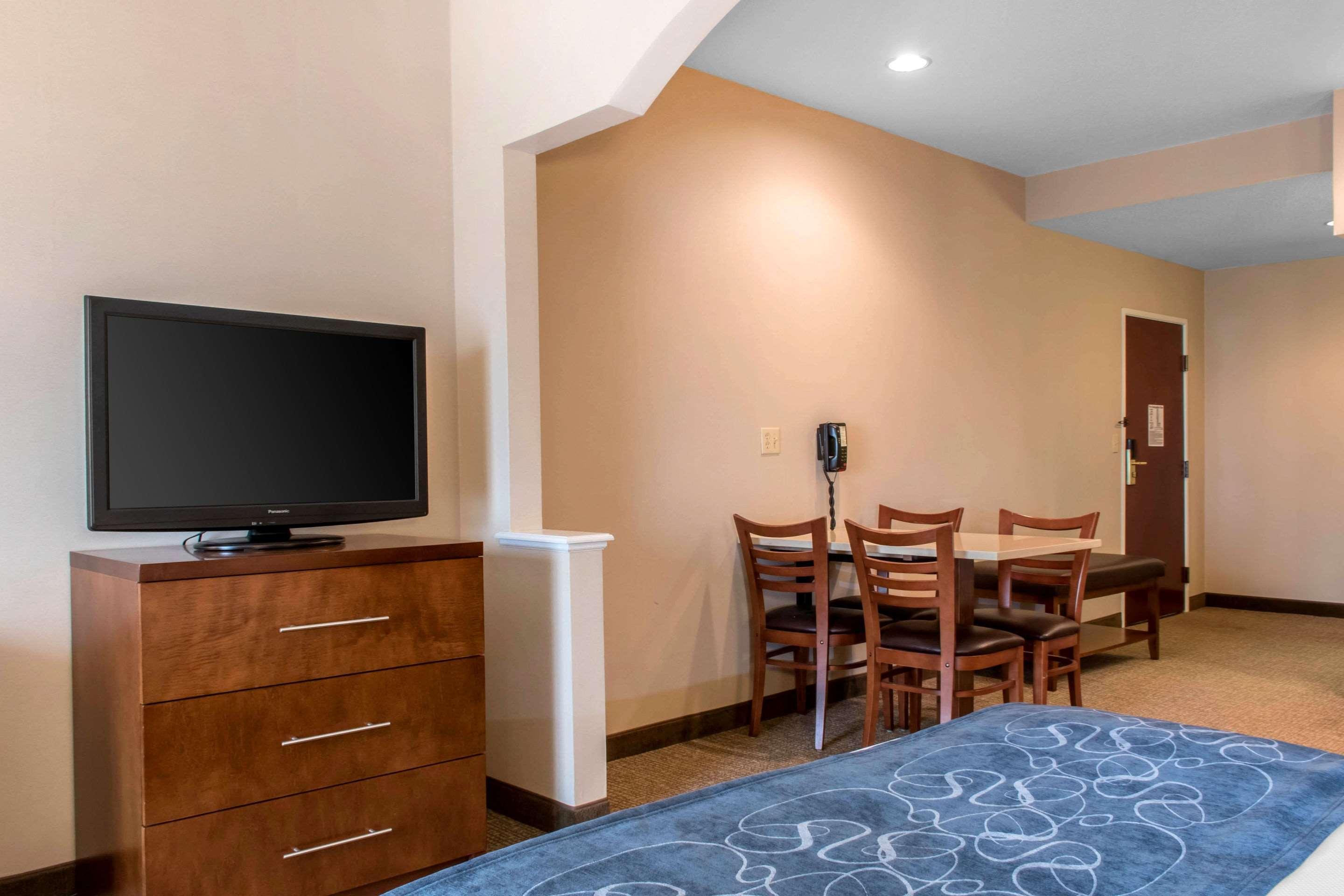 Comfort Near Montage Mountain Hotel 3*